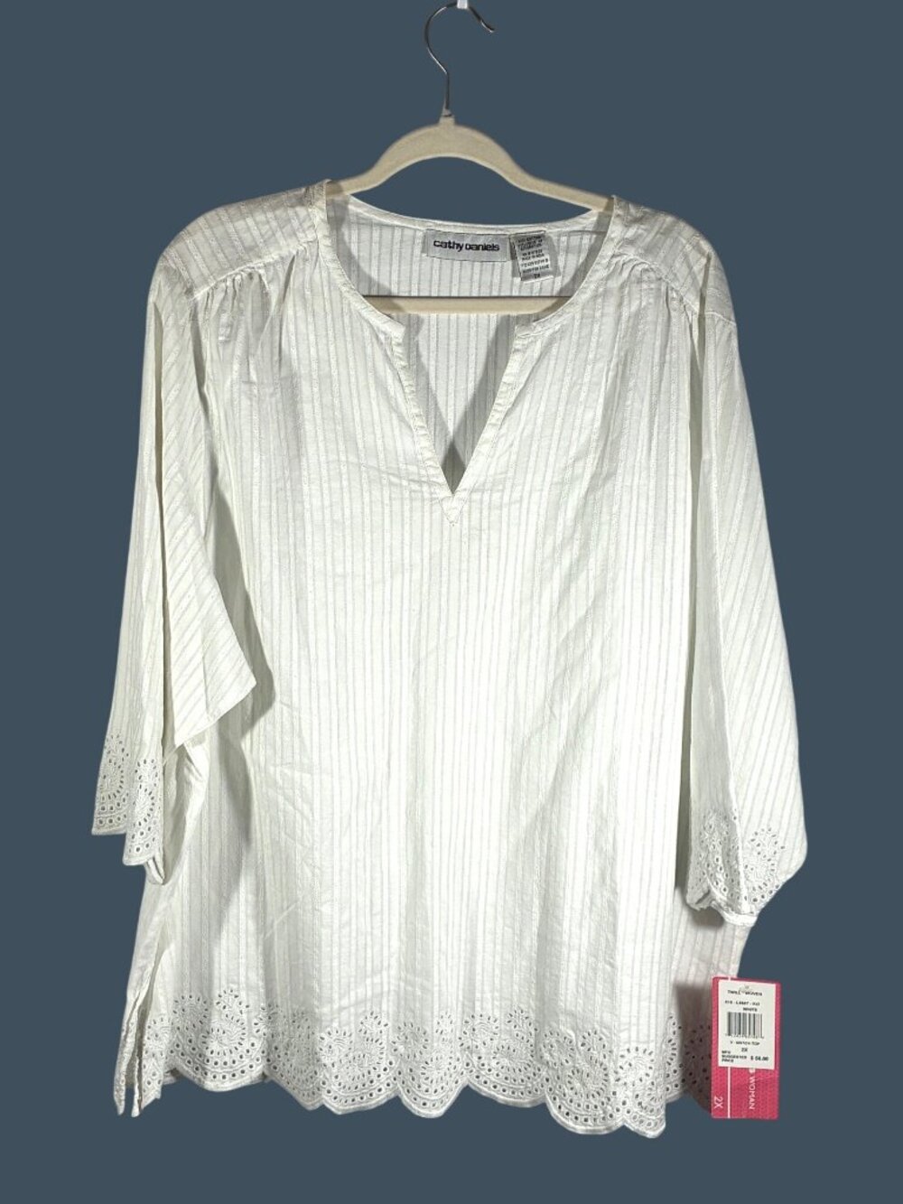 Cathy Daniels Womens 2X White V-Notch tunic Top stripe & Eyelet Hem Detail